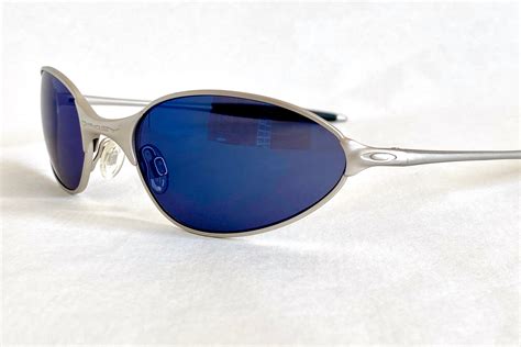 oakley wire frame discontinued sunglasses